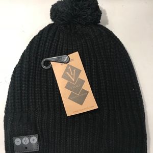 1 Voive bluetooth Beanie  NWT